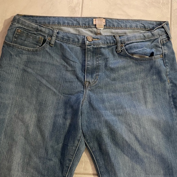 Gap fit long and lean flare jeans - light blue wash - size 16/33R - Picture 2 of 4